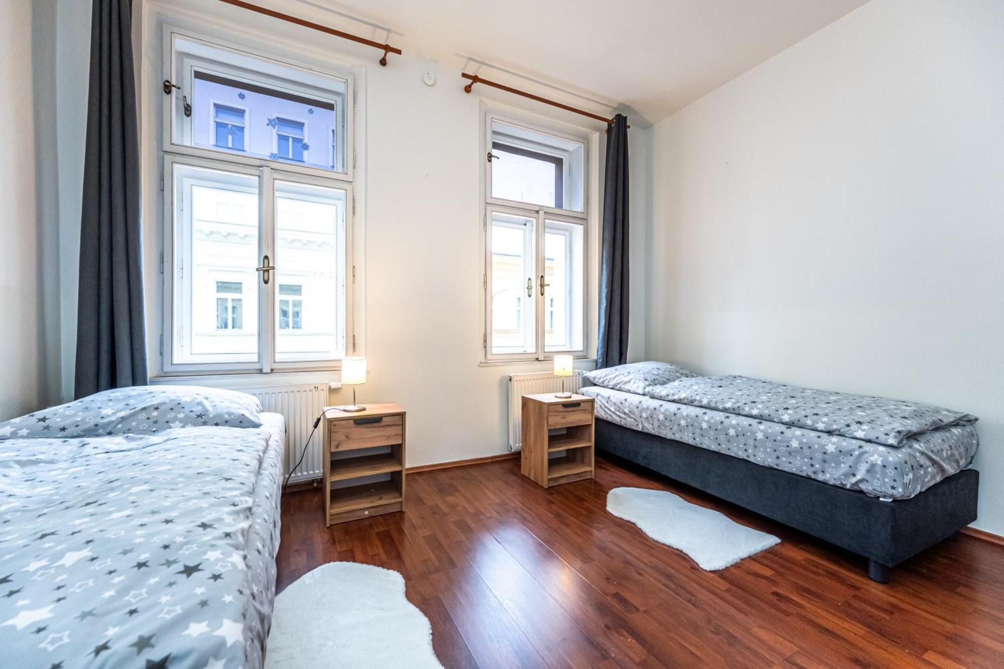 Apartments Kamenicka 23 Prag Exterior foto